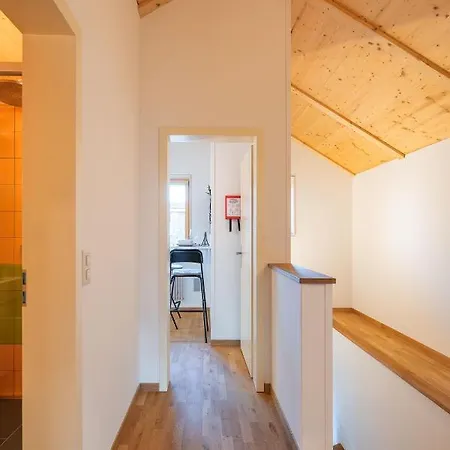 Lägenhet Modernes Mit Alpenblick, Balkon & Parkplatz Nahe Und Interlaken